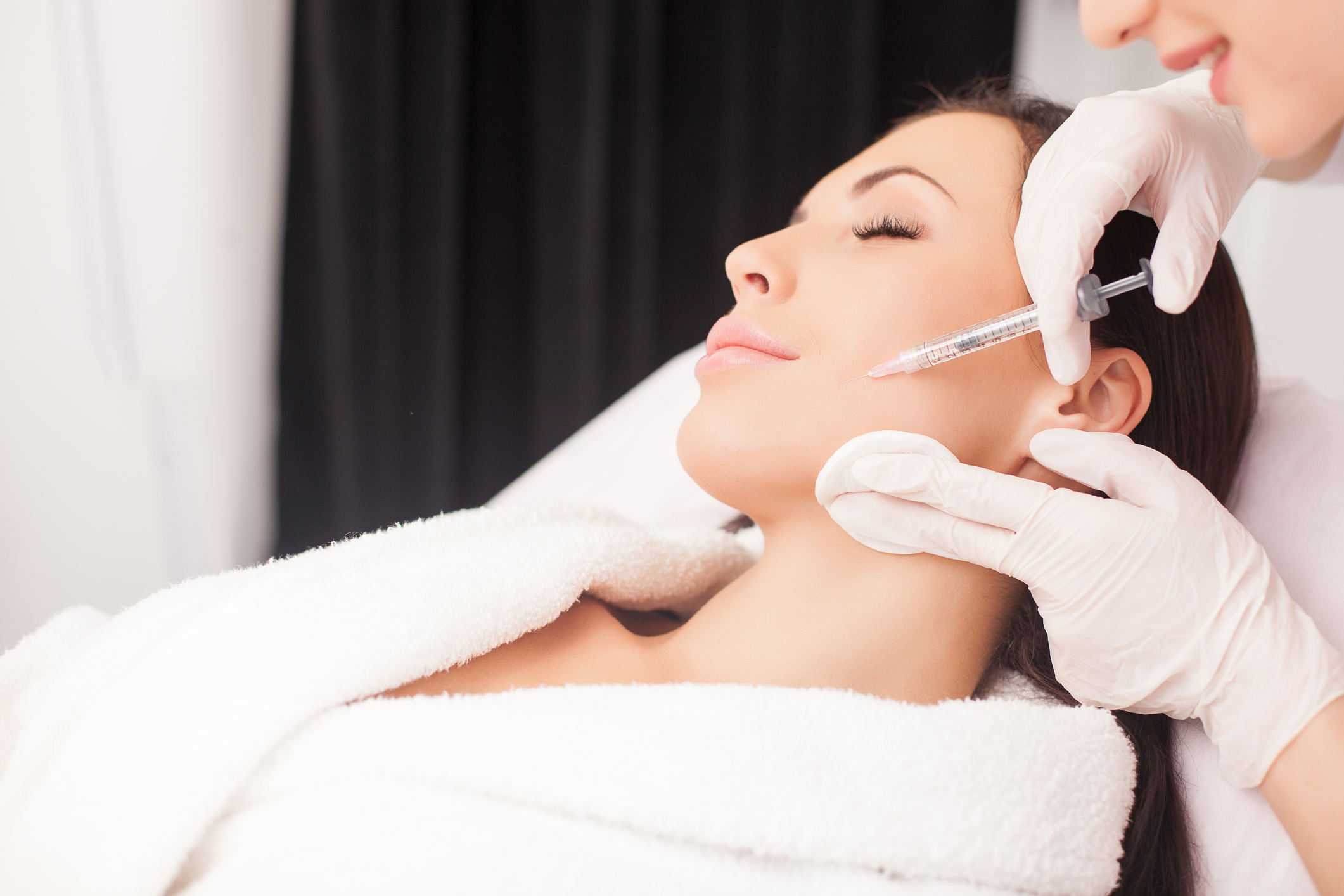 Injections d'acide hyaluronique à Paris – résultats naturels et harmonieux au Centre Nation